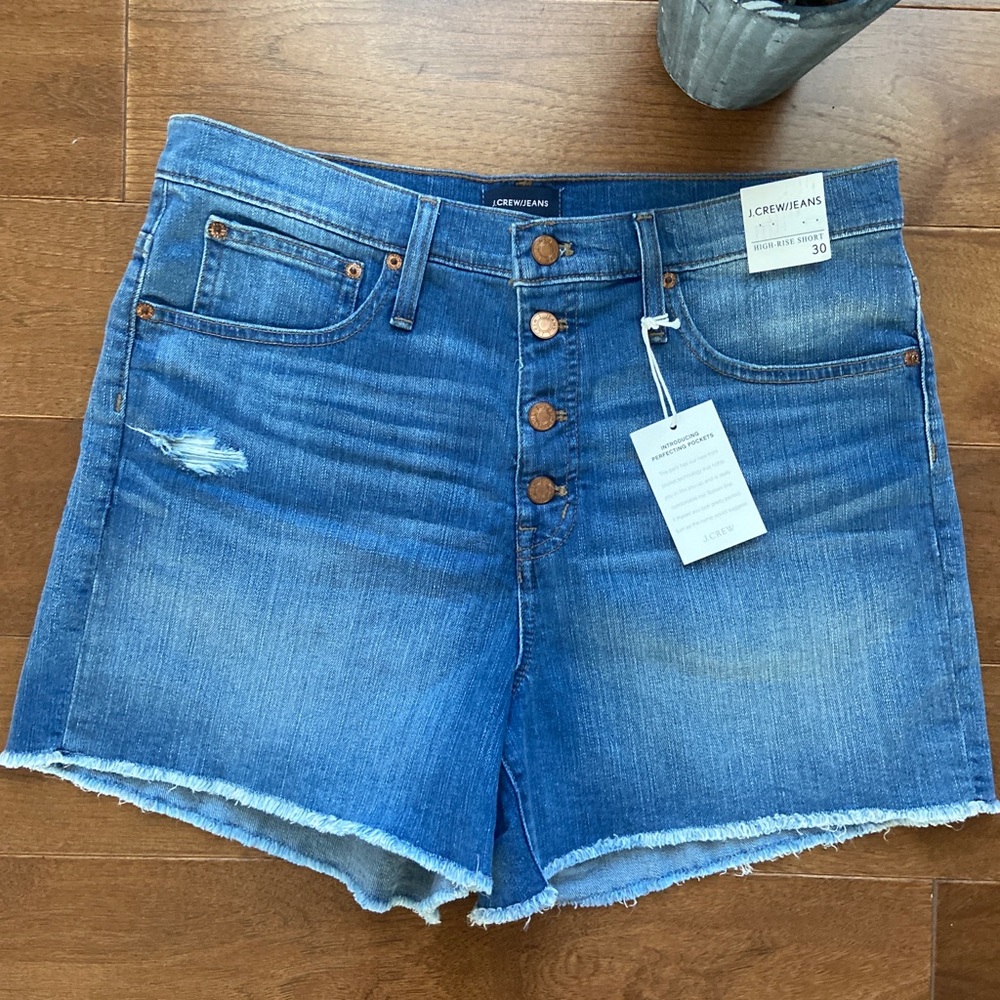✅SOLD J CREW DISTRESSED HIGH RISE SHORTS 30 NEW - Picture 1 of 9